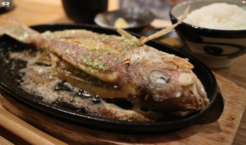 《沖繩美食》系滿漁民食堂|隱身工業區的新鮮魚料理，內有菜單