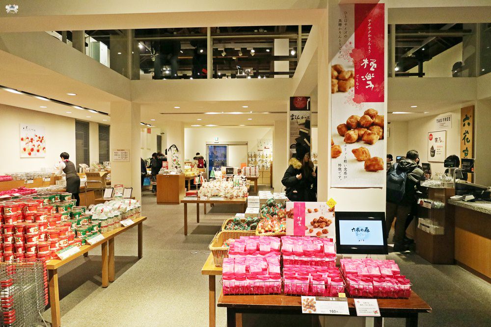 北海道甜點 六花亭 北菓樓 小樽必買伴手禮 酒糖草莓巧克力泡芙米菓年輪蛋糕 半熟態度 歐美加