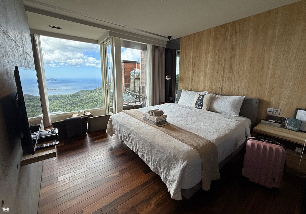 《九份住宿》山城逸境|視野無遮蔽的山海景觀民宿,老街下樓即達 - 第5張圖