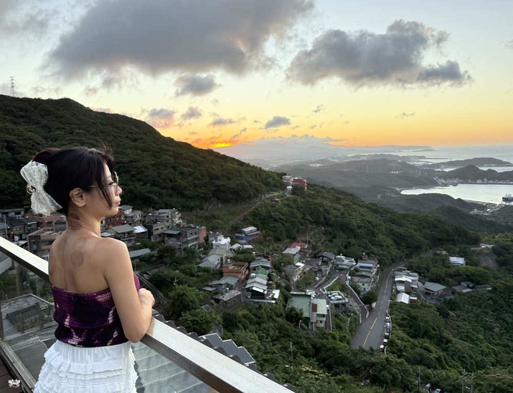 《九份住宿》山城逸境|視野無遮蔽的山海景觀民宿,老街下樓即達 - 第17張圖