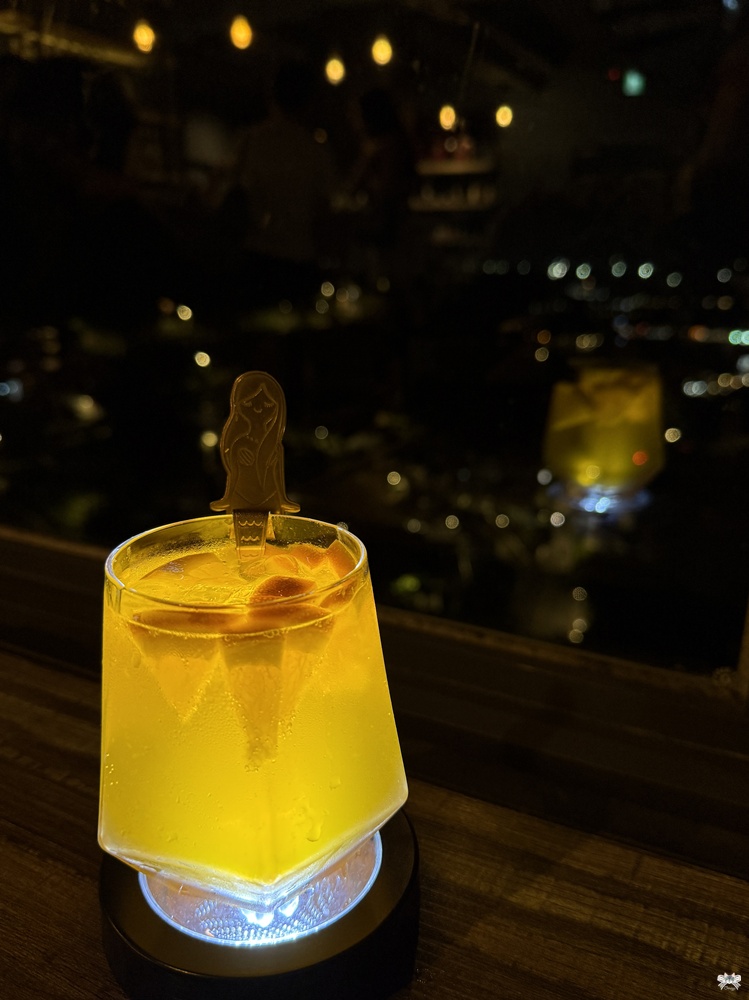《九份酒館》逸茶酒室|九份觀景酒吧,喝台灣創意調酒盡收山景夜景 - 第10張圖