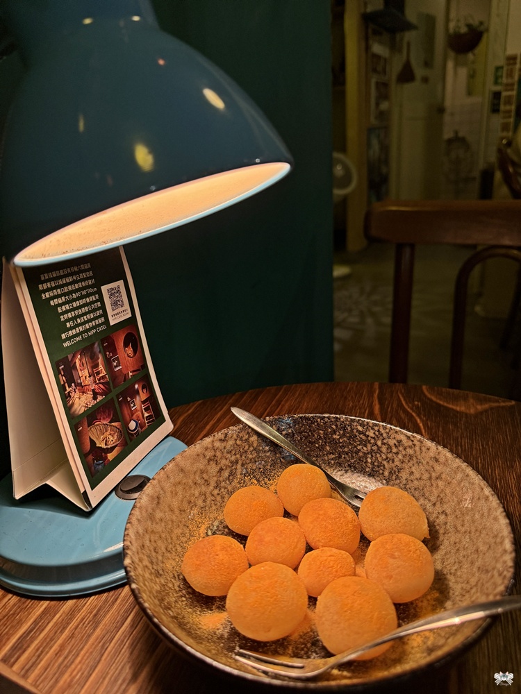 《台北貓咪酒吧》HIPP 喜寶棧咖啡酒館 & 貓旅館|南機場夜市的深夜爵士角落 - 第16張圖