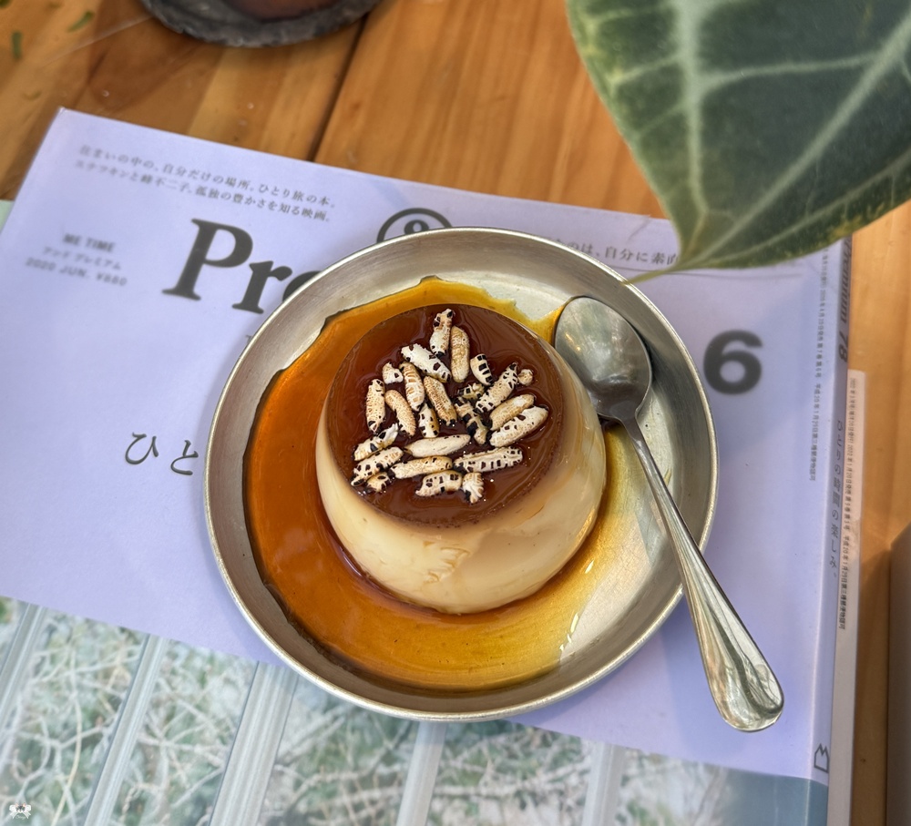 《九份貓咪茶館》野事草店│純白釘畫藝廊系咖啡館,藥草茶概念空間 - 第18張圖 《九份貓咪茶館》野事草店│純白釘畫藝廊系咖啡館,藥草茶概念空間