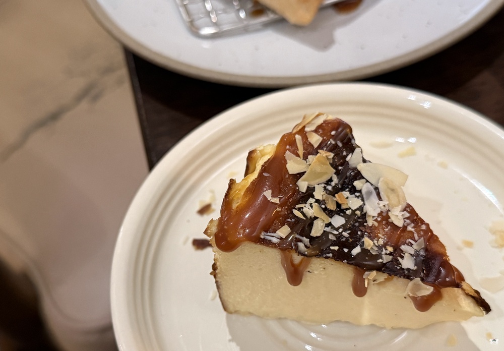 《板橋咖啡》ハーフ珈琲Hafu coffee|日式懷舊風,自家烘焙咖啡豆與麵包近新埔站 - 第14張圖 《板橋咖啡》ハーフ珈琲Hafu coffee|日式懷舊風,自家烘焙咖啡豆與麵包近新埔站