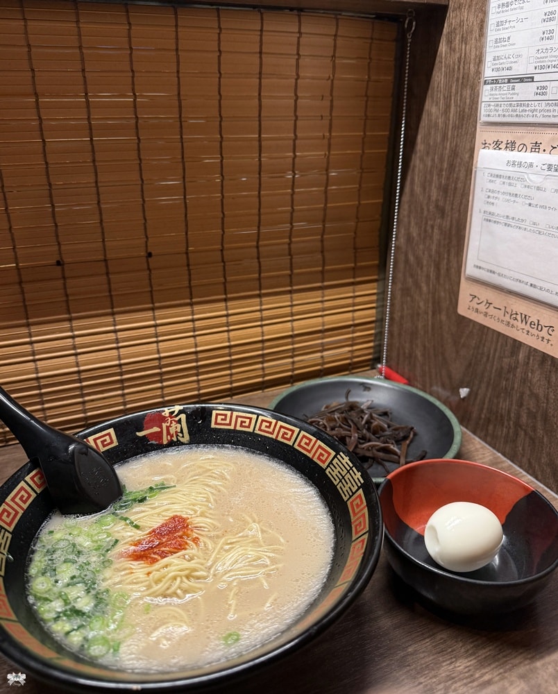 《日本福岡美食》一蘭拉麵 總本店｜24小時營業，晚上舞蹈表演必看