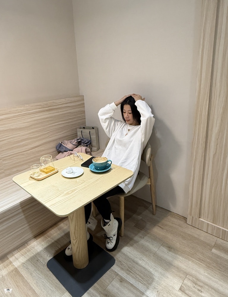 《板橋貓咪咖啡》豬豬咖啡|介壽市場內不限時咖啡,近新埔站 - 第13張圖 《板橋貓咪咖啡》豬豬咖啡|介壽市場內不限時咖啡,近新埔站