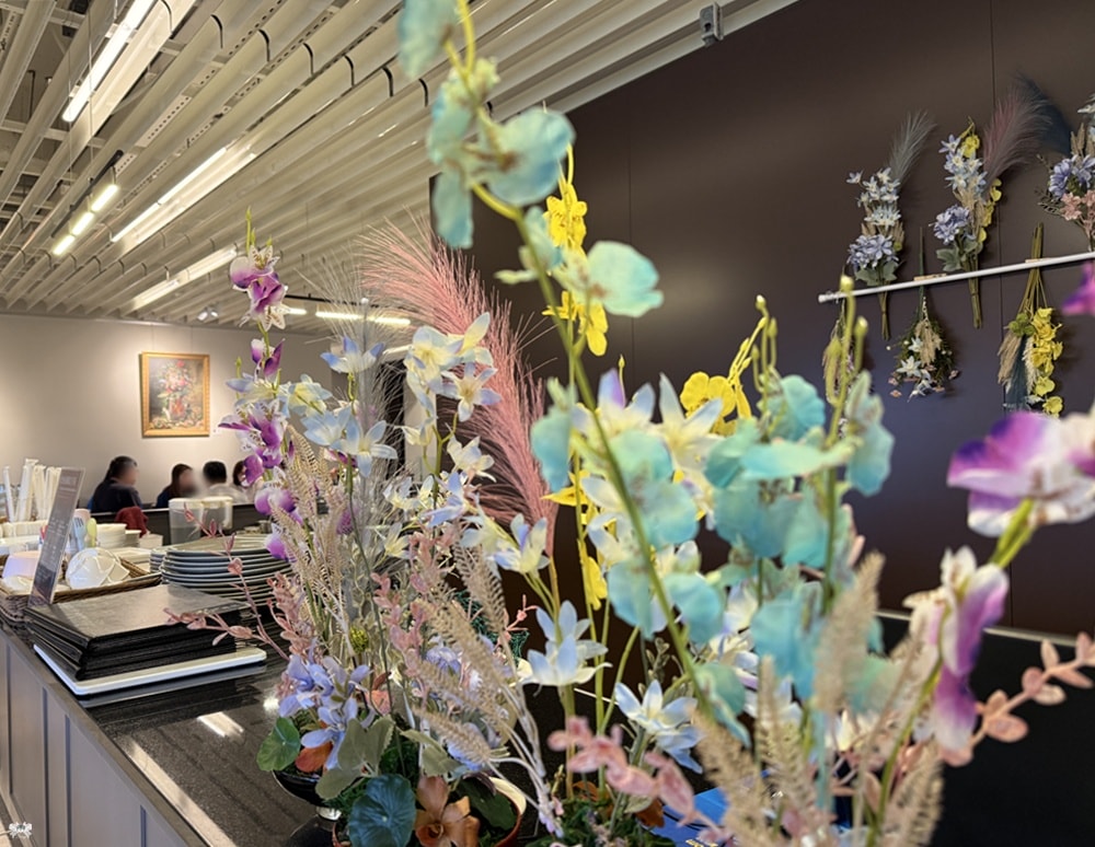 《台北美食》荷悅餐廳|國立歷史博物館，看綻放花繪展悠閒下午茶