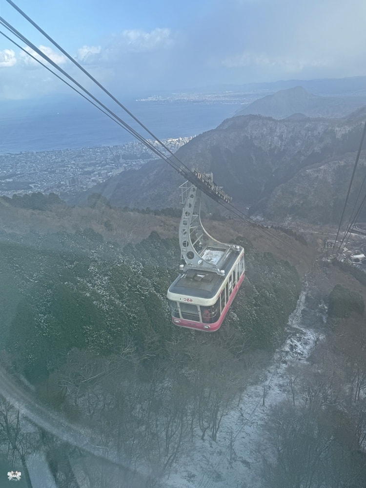 《日本九州景點》別府空中纜車|九州最大纜車登鶴見岳，雪白銀色世界