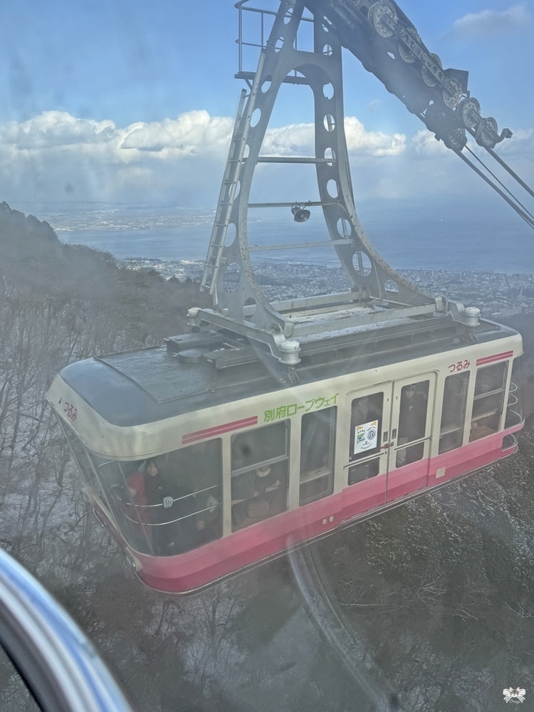 《日本九州景點》別府空中纜車|九州最大纜車登鶴見岳，雪白銀色世界