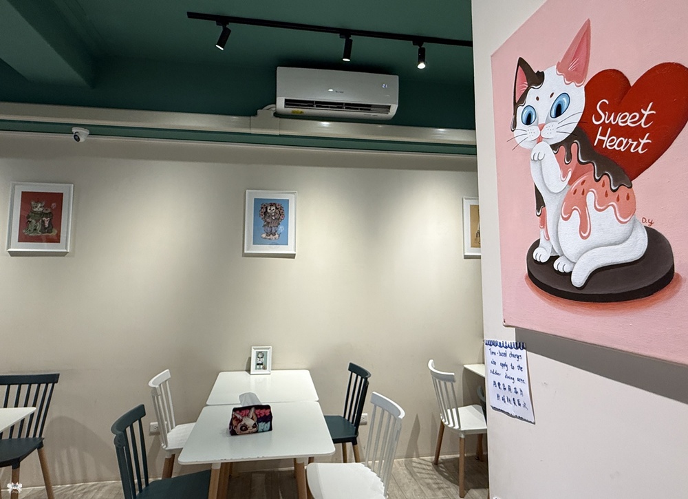 《台北貓咪咖啡》FUFUCatCafe|西門町計時制,大人專屬的品種貓時光 - 第3張圖 《台北貓咪咖啡》FUFUCatCafe|西門町計時制,大人專屬的品種貓時光