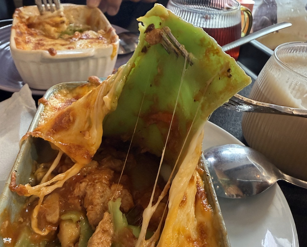 《永和貓咪咖啡》圖莫癮咖啡小酒館|全台第一家黑貓咖啡廳,頂溪站 - 第15張圖 《永和貓咪咖啡》圖莫癮咖啡小酒館|全台第一家黑貓咖啡廳,頂溪站