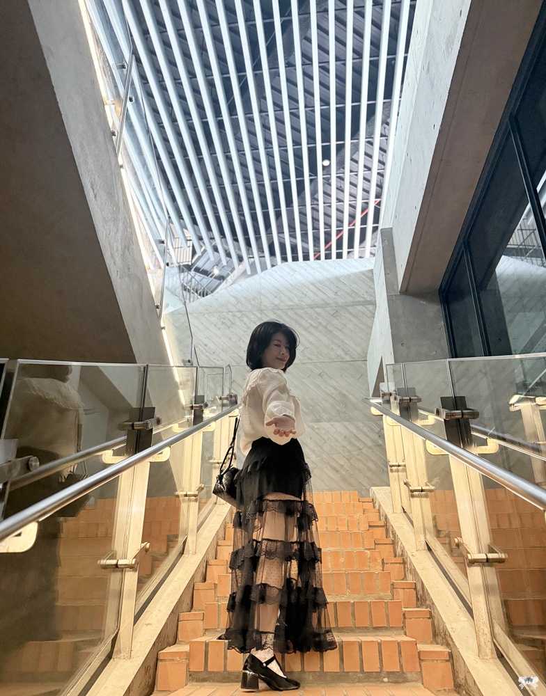 《展覽》托馬斯．薩拉切諾：共織宇宙|新北市美術館，建築展覽都值得再訪