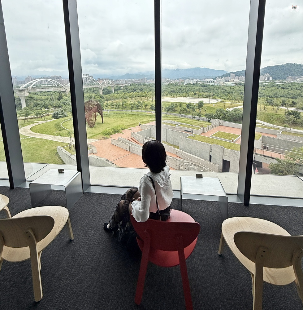 《展覽》托馬斯．薩拉切諾：共織宇宙|新北市美術館，建築展覽都值得再訪